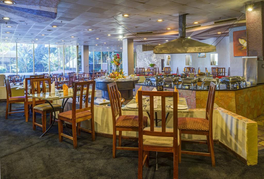Rainbow Towers Hotel & Conference Centre Harare Eksteriør billede